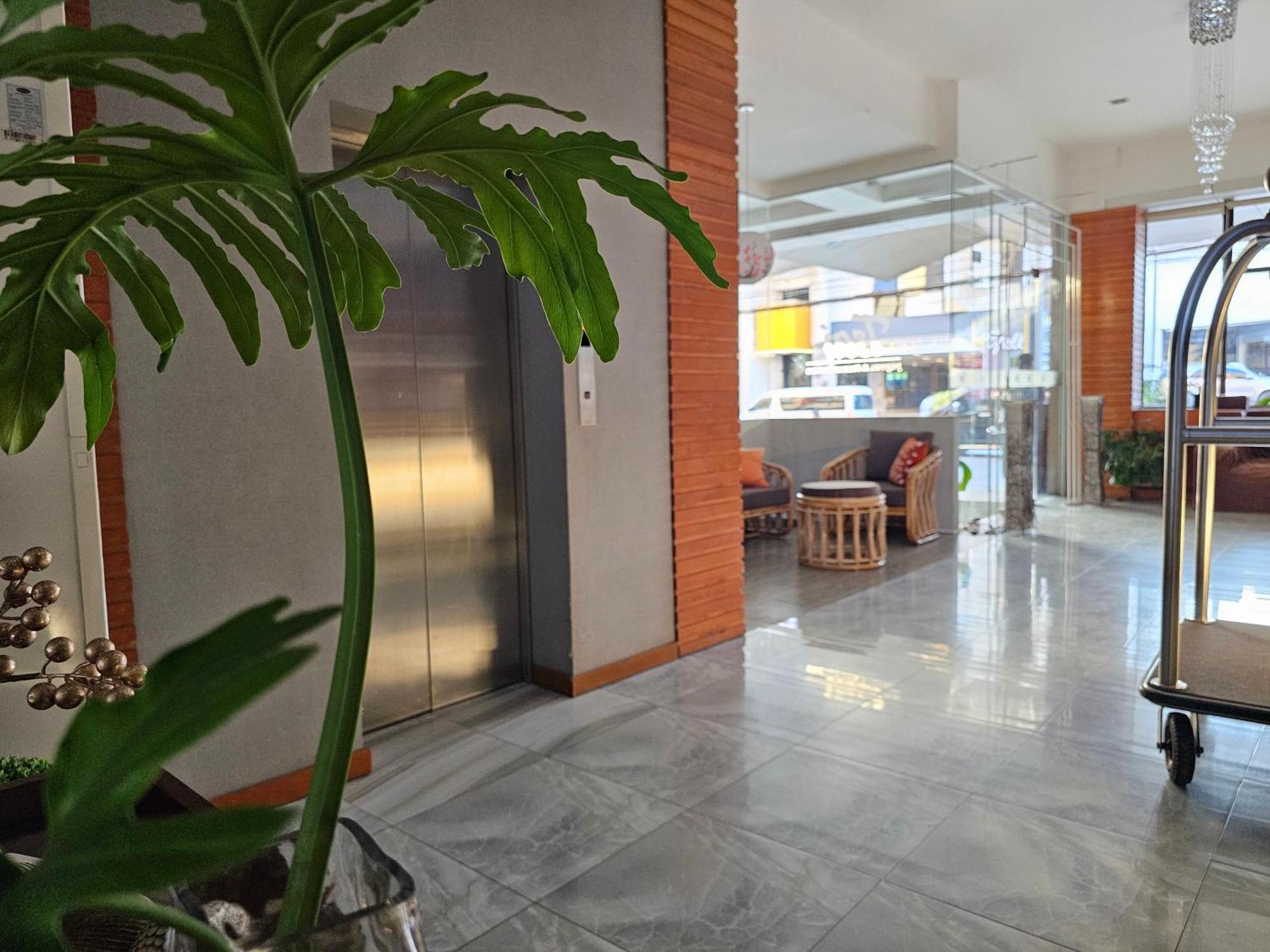 ไซ โฮเทล แอนด์ เรสซิเดนซ์ Hotel Cebu ภายนอก รูปภาพ